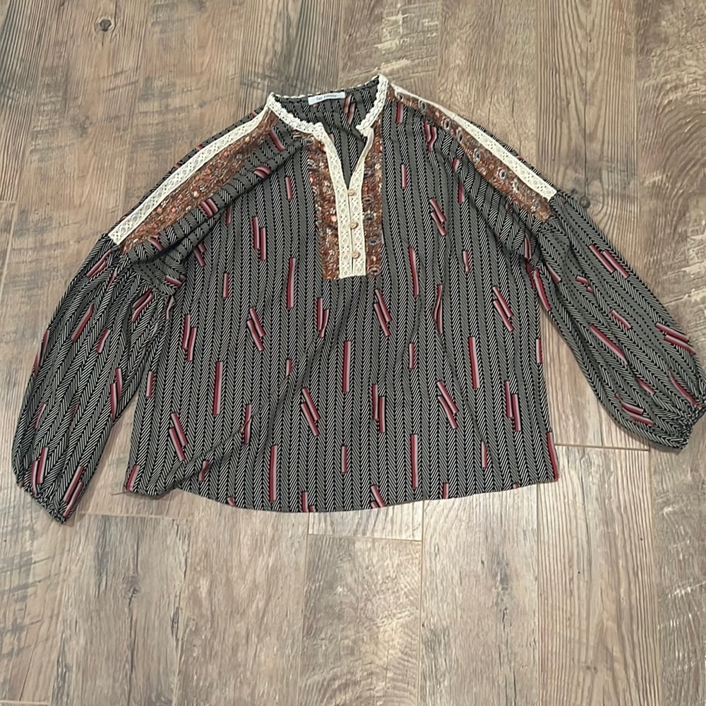 Ces Femme Woman’s Blouse With Design Size Medium